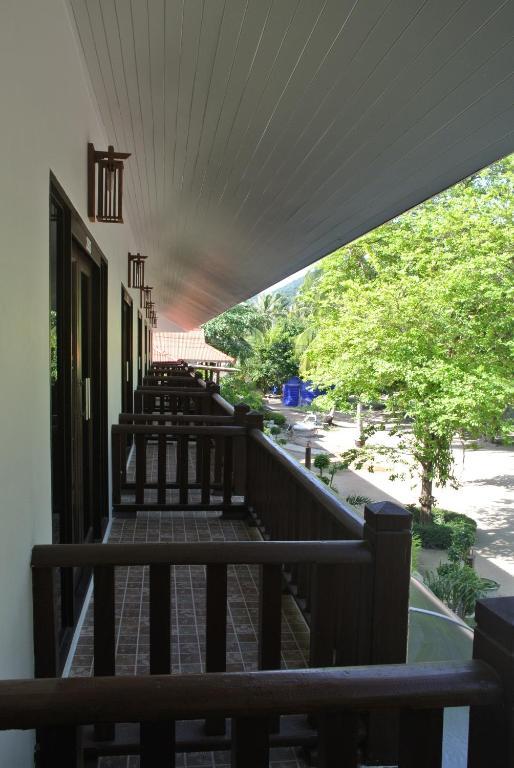 Mac'S Bay Resort Baan Tai Exterior foto